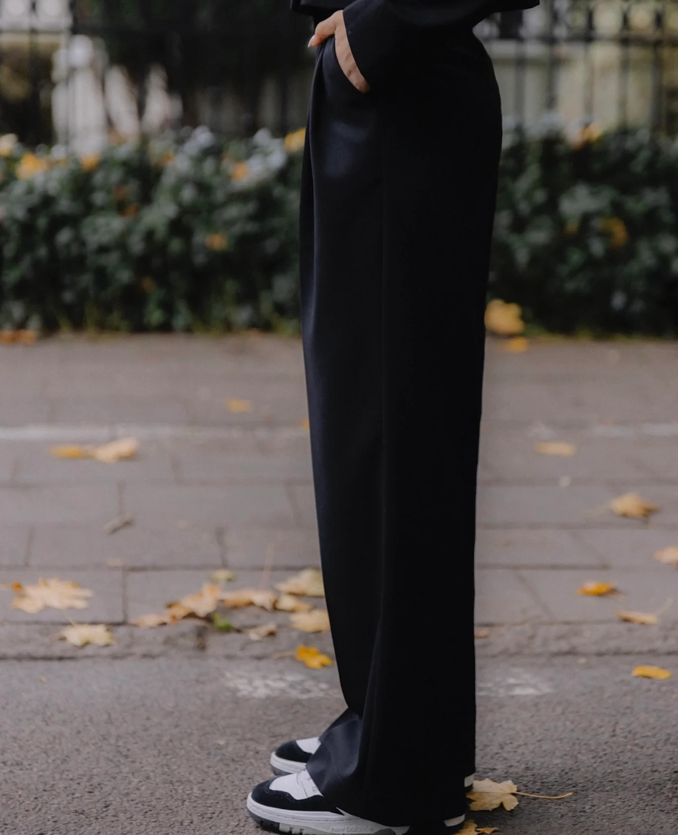 Spodnie TEIA Black - Image 6