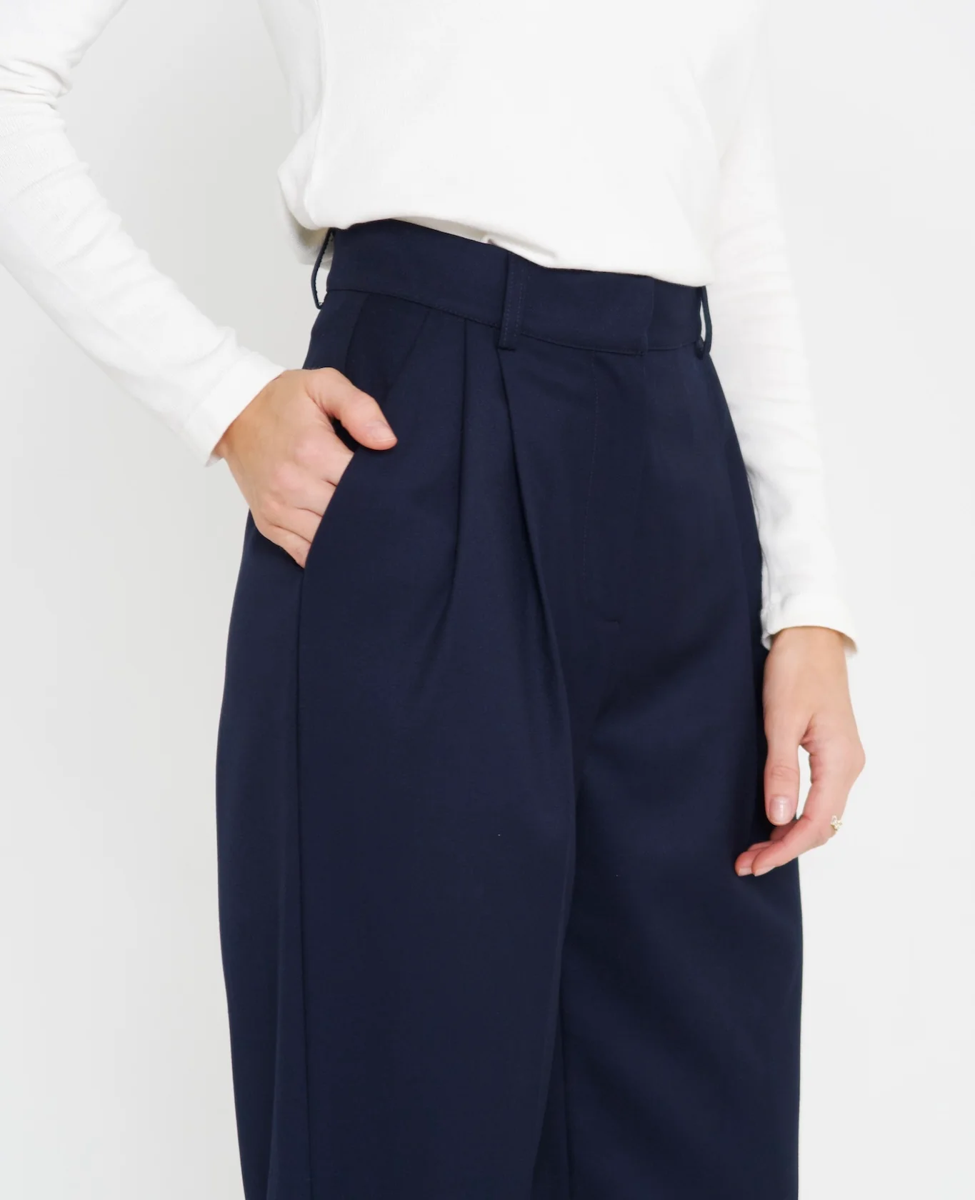 Spodnie TEIA Navy - Image 2