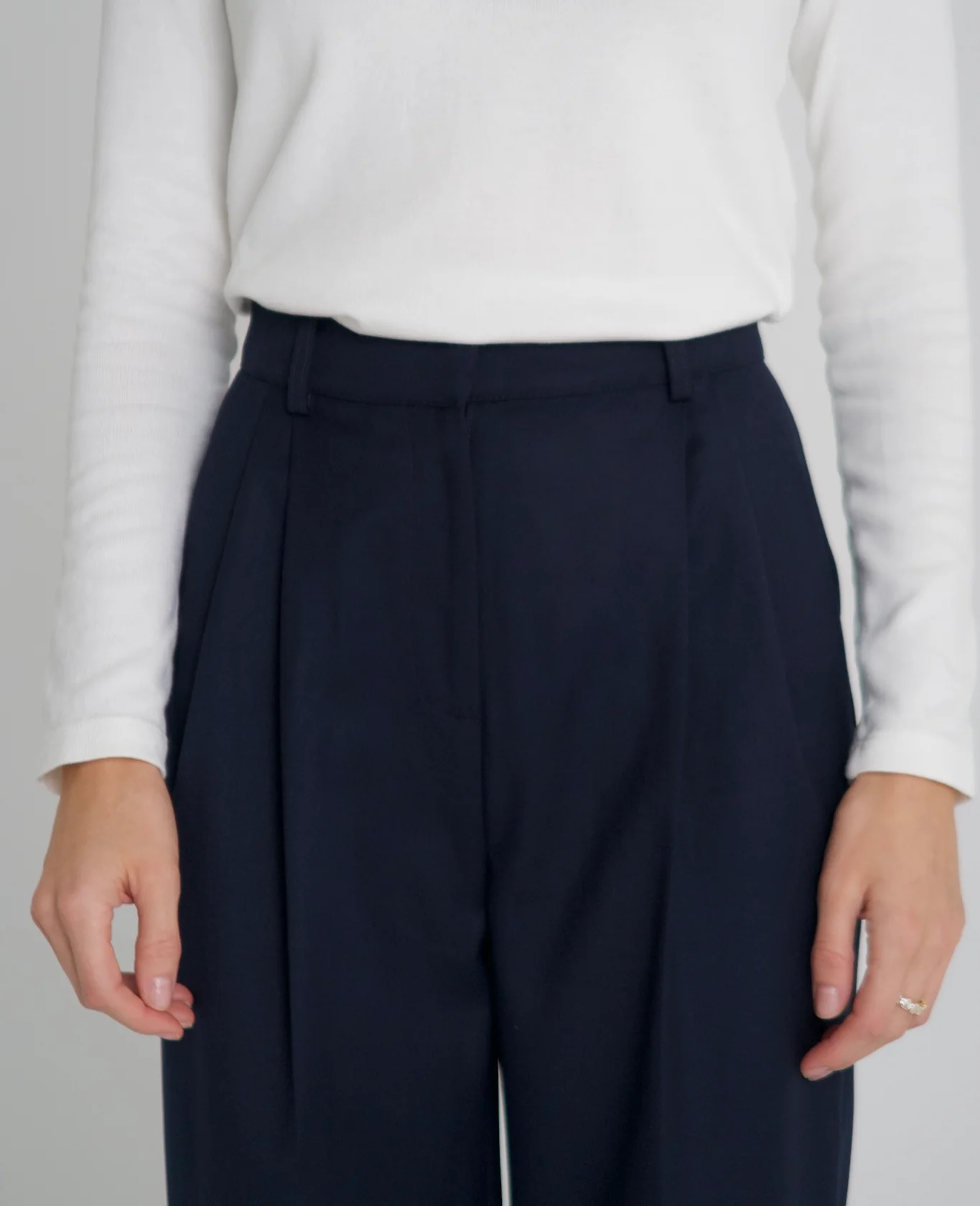 Spodnie TEIA Navy - Image 5