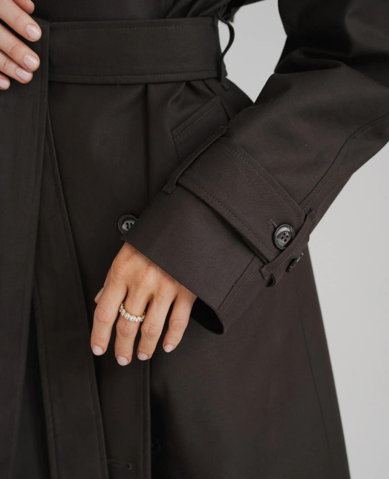 Trencz REVELLE Brown - Image 3